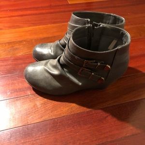 Super cute wedge ankle boots